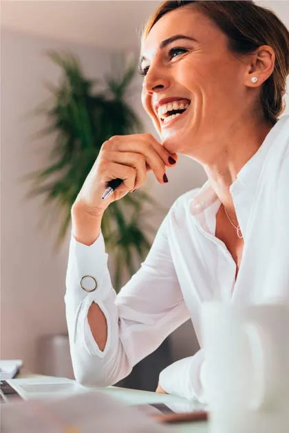 Mujer Alegre